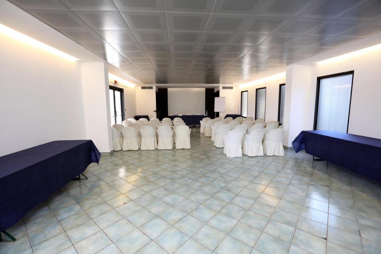 Hotel Palacavicchi Ciampino Buitenkant foto