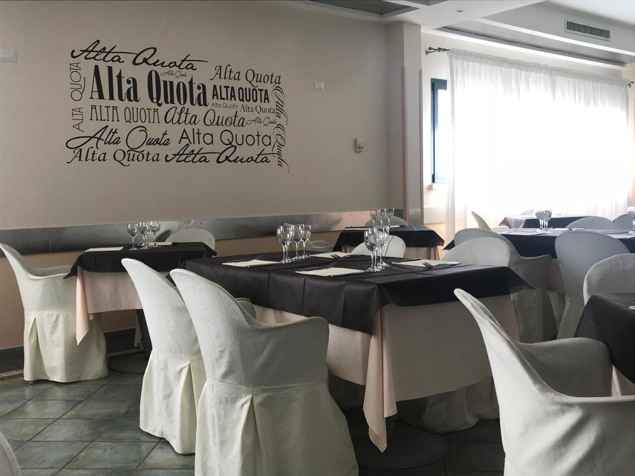 Hotel Palacavicchi Ciampino Buitenkant foto