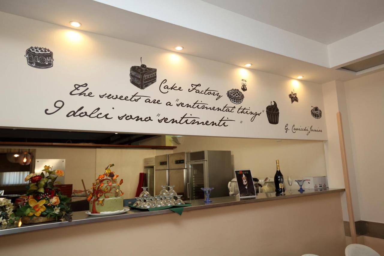 Hotel Palacavicchi Ciampino Buitenkant foto