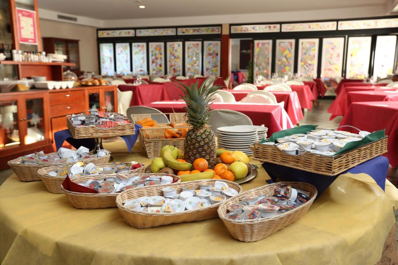 Hotel Palacavicchi Ciampino Buitenkant foto
